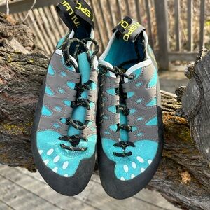La Sportiva Tarantulace Climbing Shoes